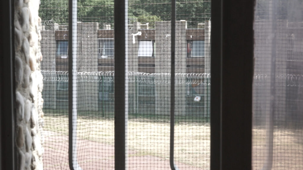 A travers la fenetre - 2